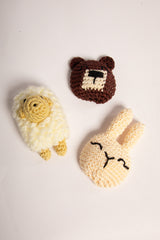 Clasp me on ! - Animal Brooches